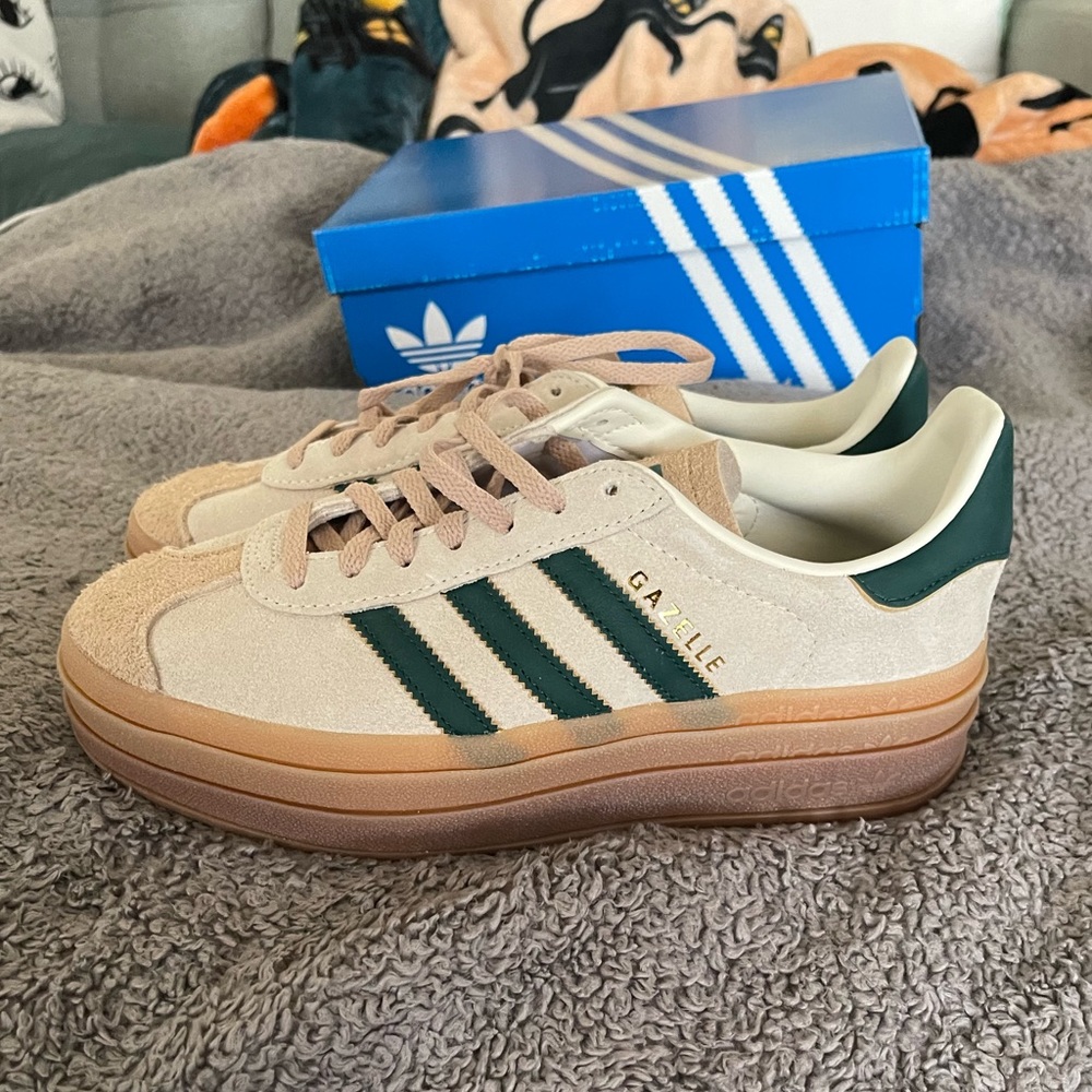 NWT Adidas Gazelle Bold - Collegiate Green, Cream White, Magic Beige - Size 8